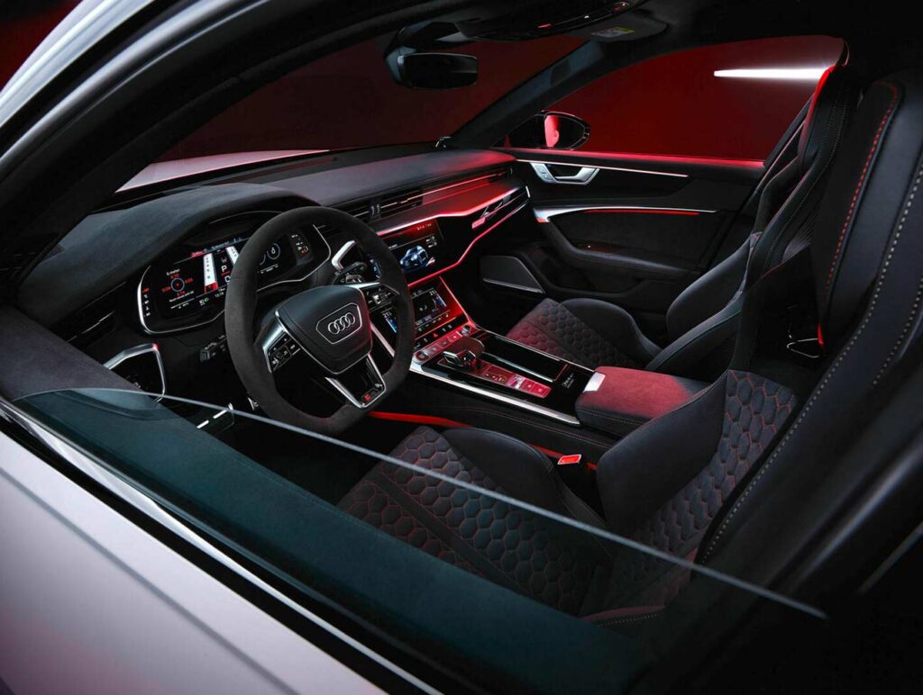 2025 Audi RS 6 Avant GT interior